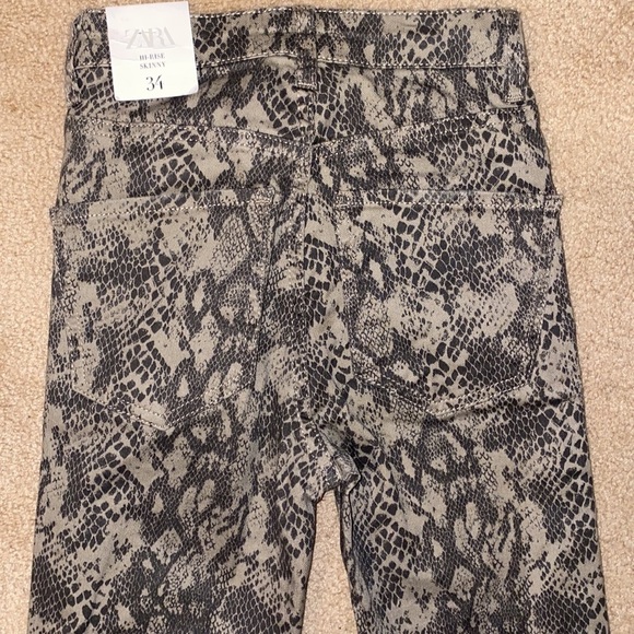 ZARA | Snake Print High Rise Skinny Jean - Picture 12 of 12